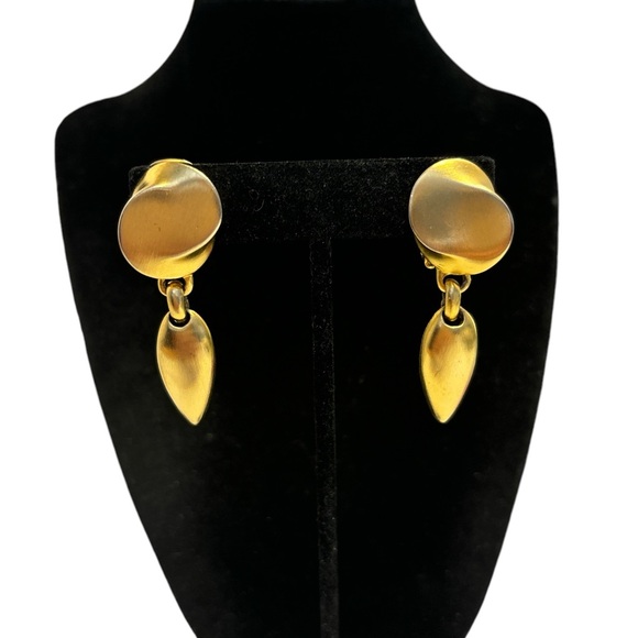 Vintage Clara Studio INC Brushed Gold Tone Clip Earrings 2” - Picture 1 of 6